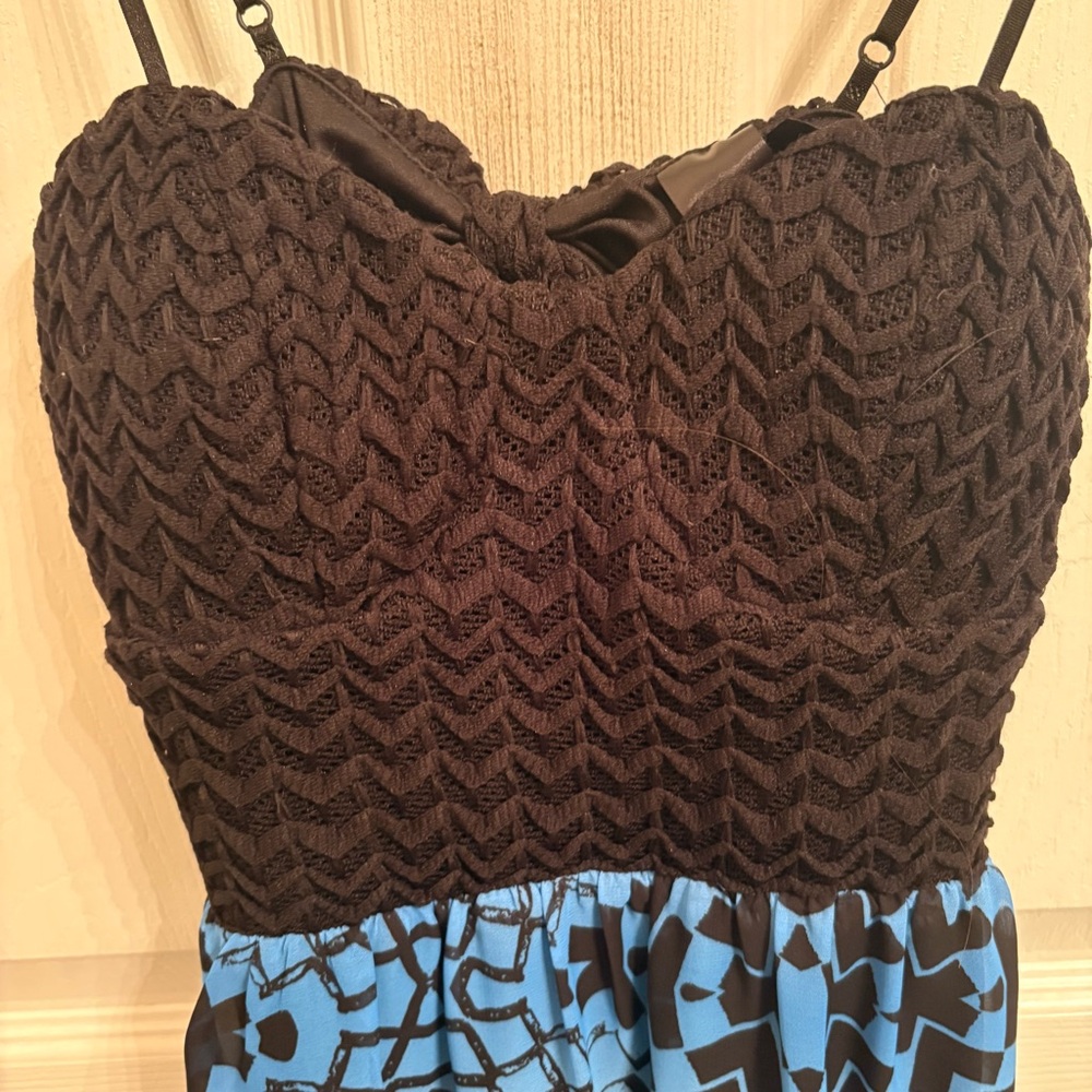 😀Flowy Patterned Dress🌹 - Picture 3 of 8